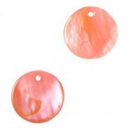 Shell charm round 15mm Coral pink